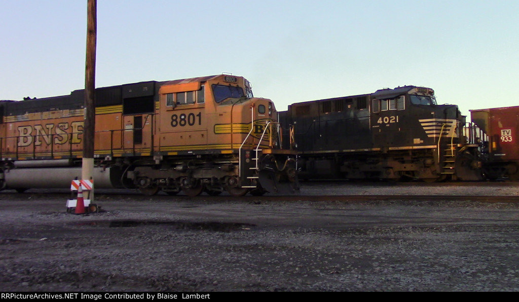 NS 430 on the BNSF